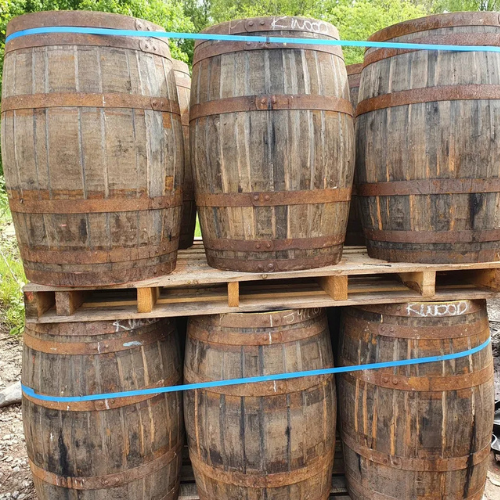 6x-Grade-A-Oak-Bourbon-Barrels-free-delivery.png Set of 6 Grade A Oak Bourbon Barrels – Free Delivery Included - Image 1
