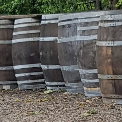 Untitled design (3) 4x Whole Oak Wine Barrels – Shipping Included - Image 1